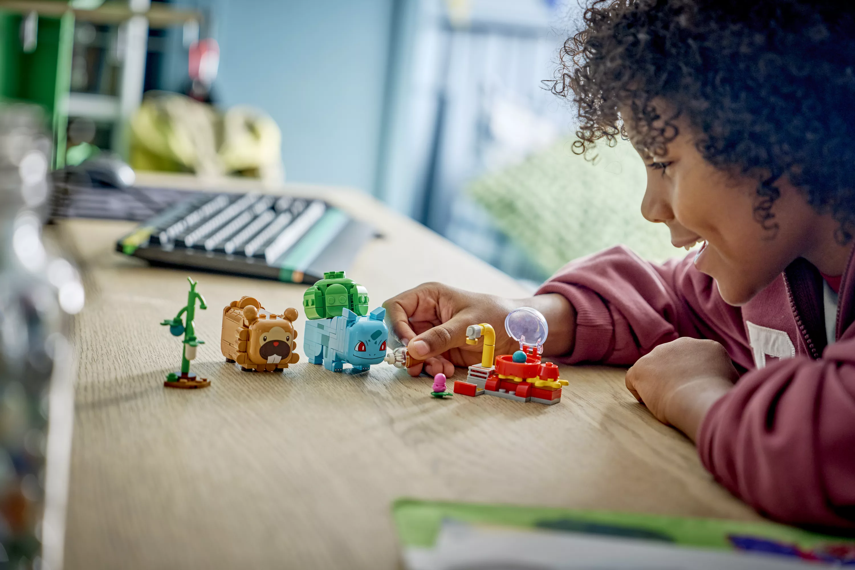LEGO® Pokemon™ SMART Play Berry Bash with Bulbasaur and Bidoof Product Image 3