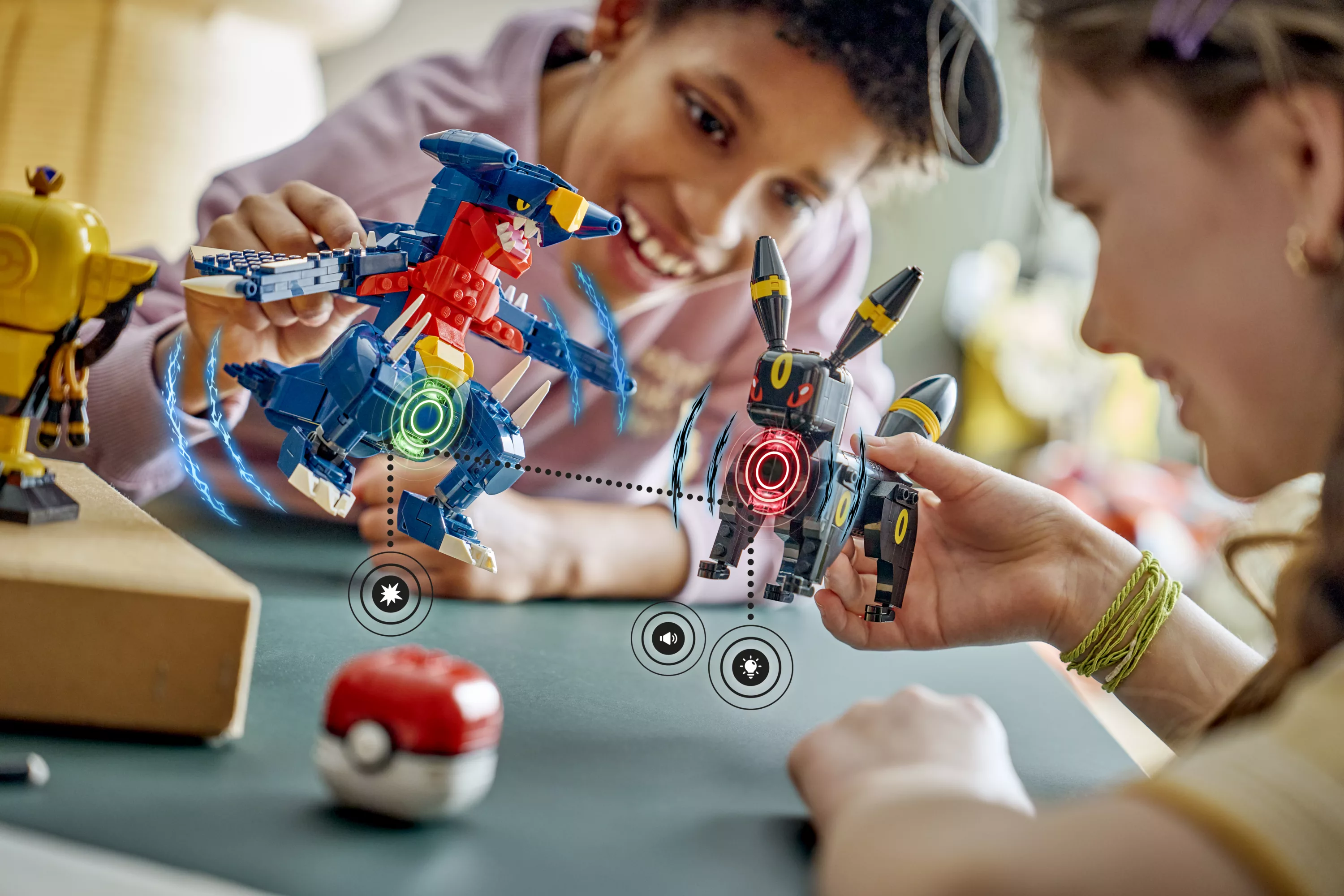 LEGO® Pokemon™ SMART Play Umbreon vs. Garchomp Championship Battle Product Image 3