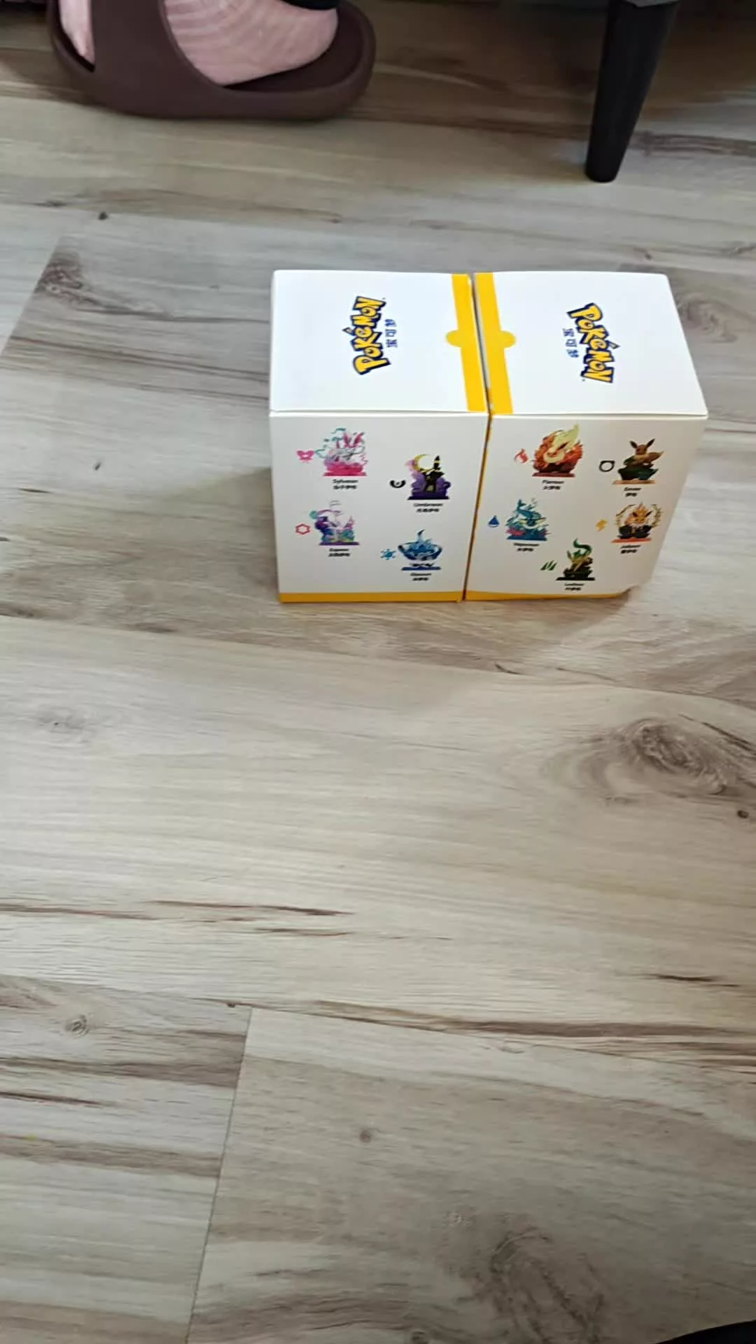 Razem z synkiem otwieramy jeszcze figurki z blind boxów eevee! No i co nam się trafiło i czy się spodobało? To już możecie zobaczyć na filmie! W każdym razie same figurki wyglądają niezwykle dobrze! #pokemoncommunity #pokemonfigurki #pokemontcg #pokemonfan #pokemoncollector @PikaShop.pl 