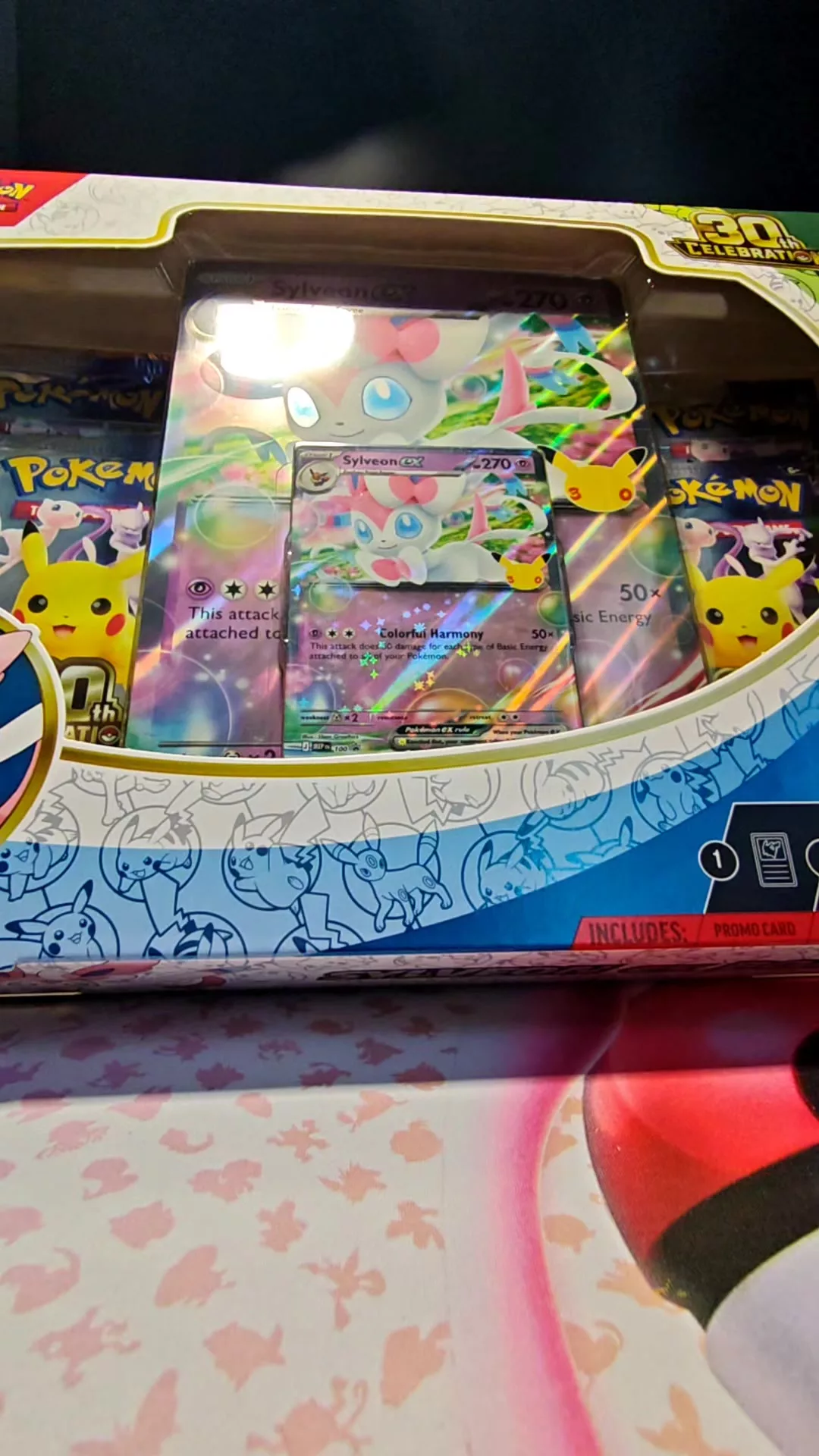 Czas na kolejne otwieranie #30thcelebration bo przecież nic innego na #tiktok teraz nie będzie tylko celebrarion, w ogóle kto by teraz otwierał jakieś inne sety kart Pokemon i po co? #pokemonstuff #pokemon #pokemoncollector 