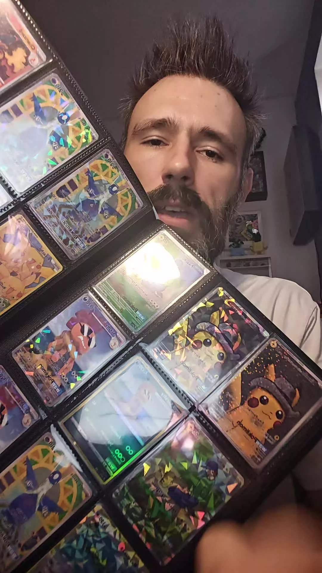 Moje własnoręcznie narysowane karty #pokemon czyli takie które sam rysuję i projektuje albo zapraszam innych rysowników do narysowania ich dla mnie, za co dostają wynagrodzenie 😎 karty możecie zdobyć w moich giveawayach albo kupić na przykład na olx. Jeśli jesteście że mną od jakiegoś czasu i mnie obserwujecie to wystarczy że do mnie napiszecie i też dostaniecie karty! #pokemontiktok #myart #pokemoncards #pokemonart 